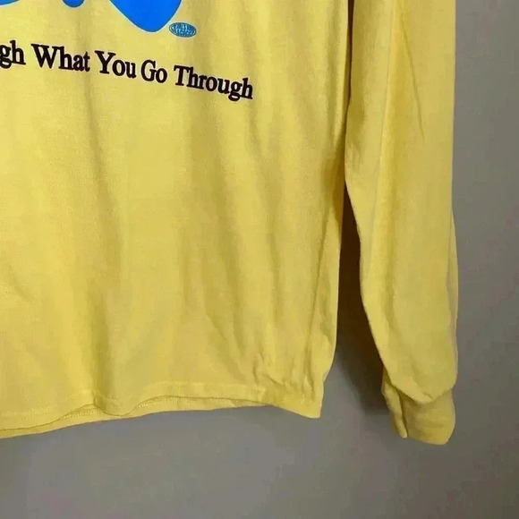 Petals &‎ Peacocks Long Sleeve T-shirt Yellow Size Small - Picture 4 of 13